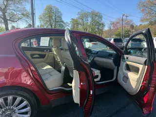 2014 Lincoln MKS