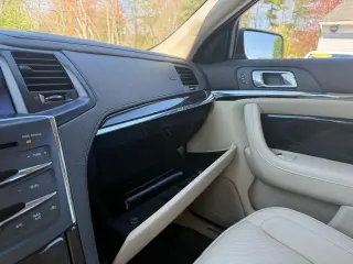 2014 Lincoln MKS
