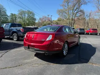 2014 Lincoln MKS