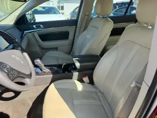 2014 Lincoln MKS