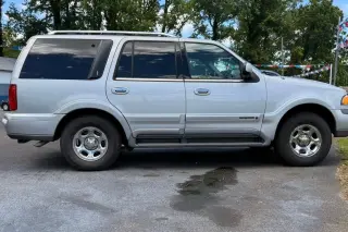1999 Lincoln Navigator
