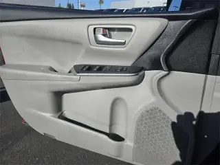 Toyota Camry 2017 SE 4dr Sedan