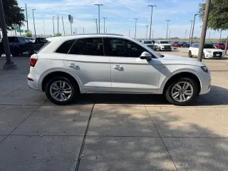 Audi Q5 2022 AWD quattro S line Premium 45 TFSI 4dr SUV