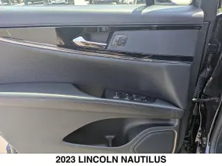 Lincoln Nautilus 2023 AWD Standard 4dr SUV
