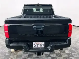 Toyota Tacoma 2024 4x4 Limited 4dr Double Cab 5.0 ft SB