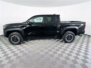 Toyota Tacoma 2024 4x4 Limited 4dr Double Cab 5.0 ft SB