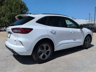 Ford Escape Hybrid 2023 ST-Line 4dr SUV