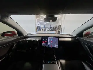 Tesla Model 3 2020 AWD Performance 4dr Sedan