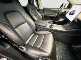 Tesla Model Y 2023 AWD 4dr Crossover