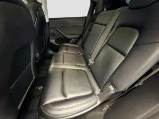 Tesla Model Y 2023 AWD 4dr Crossover