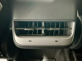 Tesla Model Y 2023 AWD Performance 4dr Crossover