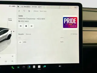 Tesla Model Y 2023 AWD Performance 4dr Crossover