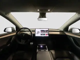 Tesla Model Y 2023 AWD Performance 4dr Crossover
