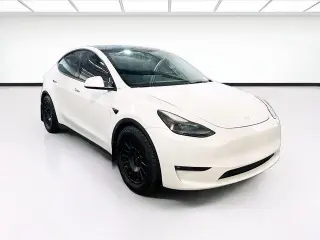 Tesla Model Y 2023 AWD Performance 4dr Crossover