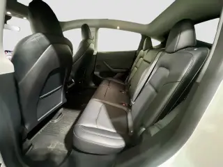Tesla Model Y 2023 AWD Performance 4dr Crossover