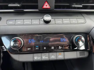 Hyundai ELANTRA Hybrid 2025 SEL Sport 4dr Sedan