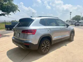 Volkswagen Taos 2024 S 4dr SUV