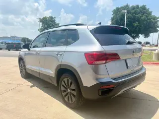 Volkswagen Taos 2024 S 4dr SUV