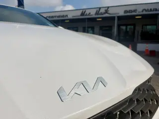 Kia K5 2024 LXS 4dr Sedan