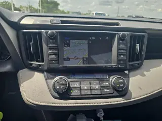 Toyota RAV4 2016 XLE 4dr SUV