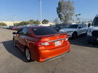 Toyota Corolla 2013 S 4dr Sedan 5M