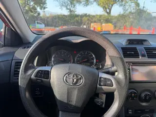 Toyota Corolla 2013 S 4dr Sedan 5M