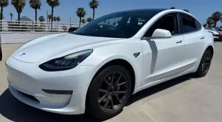 Tesla Model 3 2018 Mid Range 4dr Fastback