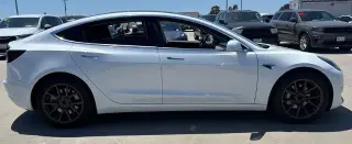 Tesla Model 3 2018 Mid Range 4dr Fastback