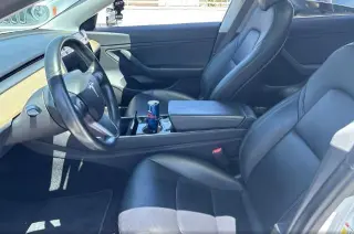 Tesla Model 3 2018 Mid Range 4dr Fastback
