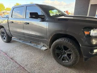 Ram 1500 2023 4x4 Big Horn 4dr Crew Cab 5.6 ft. SB Pickup