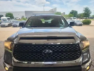 Toyota Tundra 2019 4x4 SR5 4dr CrewMax Cab Pickup SB (5.7L V8 FFV)