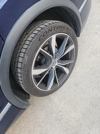 Volkswagen Tiguan 2023 AWD SEL R-Line 4Motion 4dr SUV