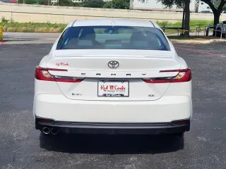 Toyota Camry 2025 SE 4dr Sedan