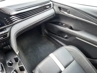 Toyota Camry 2025 SE 4dr Sedan