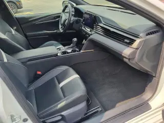 Toyota Camry 2025 SE 4dr Sedan