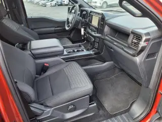 Ford F-150 2023 4x2 Lariat 4dr SuperCrew 5.5 ft. SB