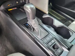 Toyota Camry 2025 SE 4dr Sedan