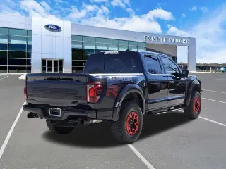 Ford F-150 2025 4x4 Raptor 4dr SuperCrew 5.5 ft. SB