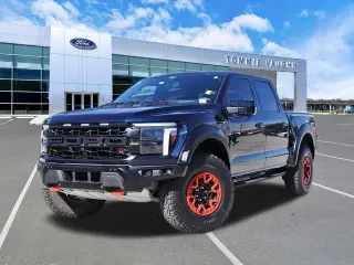 Ford F-150 2025 4x4 Raptor 4dr SuperCrew 5.5 ft. SB