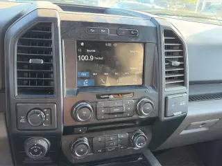 Ford F-150 2018 4x4 Lariat 4dr SuperCrew 5.5 ft. SB