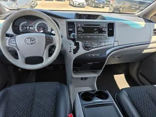 Toyota Sienna 2014 SE 8-Passenger 4dr Mini-Van