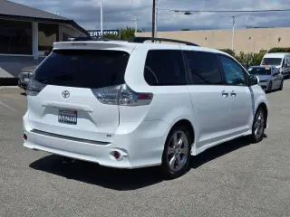Toyota Sienna 2014 SE 8-Passenger 4dr Mini-Van