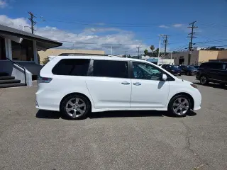 Toyota Sienna 2014 SE 8-Passenger 4dr Mini-Van