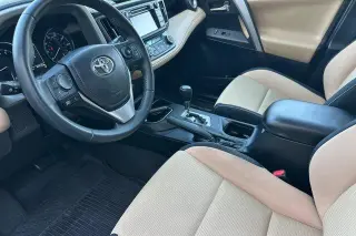 Toyota RAV4 2017 XLE 4dr SUV