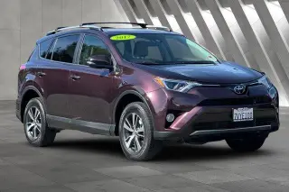 Toyota RAV4 2017 XLE 4dr SUV