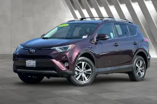 Toyota RAV4 2017 XLE 4dr SUV