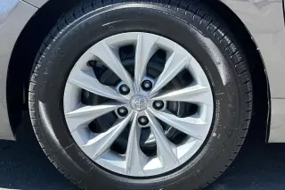 Toyota Camry Hybrid 2016 LE 4dr Sedan