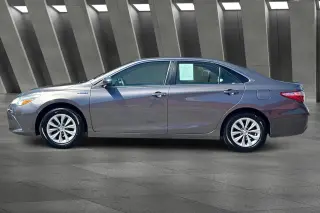 Toyota Camry Hybrid 2016 LE 4dr Sedan