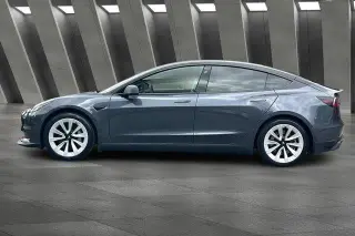 Tesla Model 3 2023 4dr Sedan