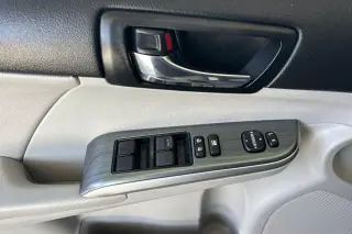Toyota Camry Hybrid 2012 XLE 4dr Sedan